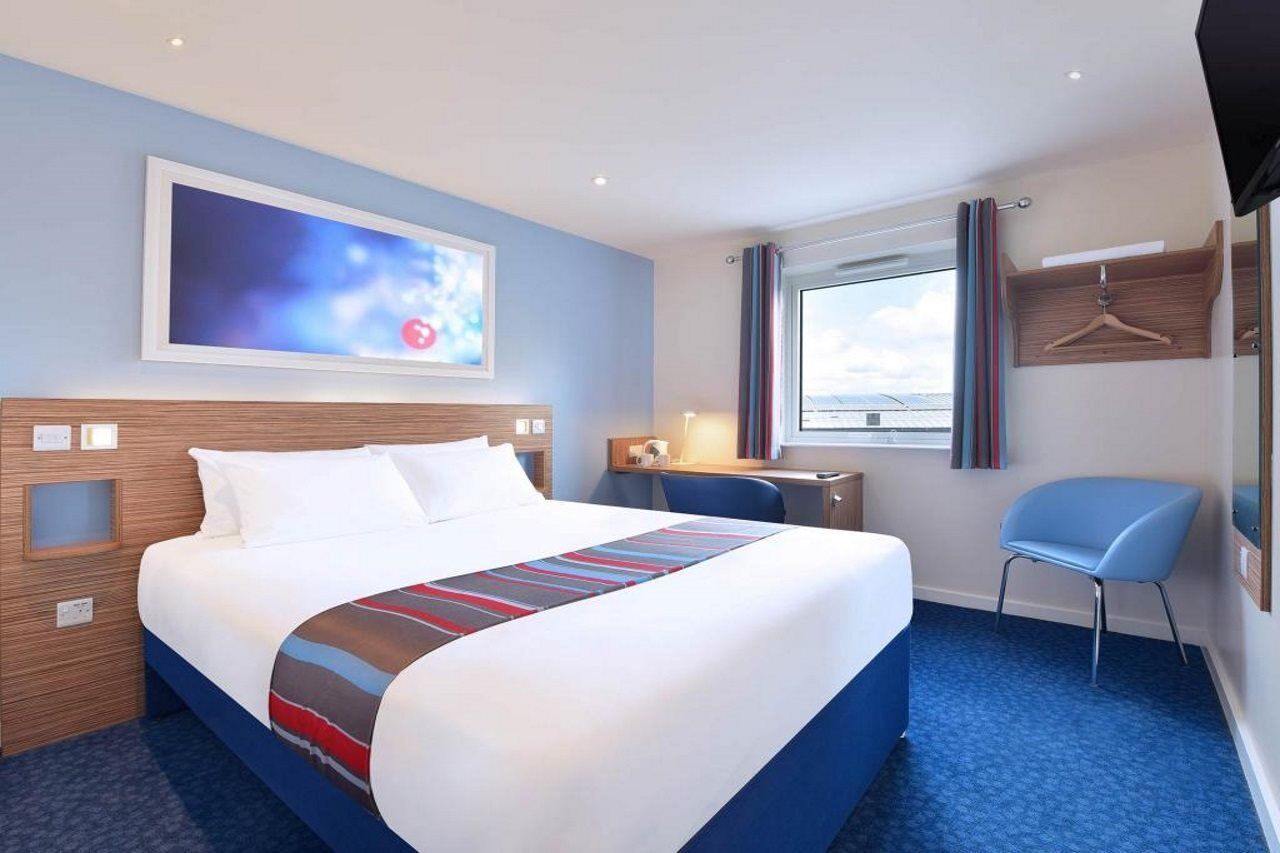 Travelodge London Barking Екстериор снимка